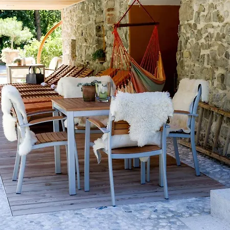 Luxuriously Furnished Stone-Walled A-Frame Cabin Rental Near Ljubljana, Slovenia بيت للعطل